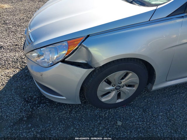 5NPEB4AC0EH819701 Hyundai gamma
