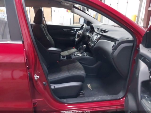 JN1BJ1CR3HW135572 Nissan Rogue Sport Sv
