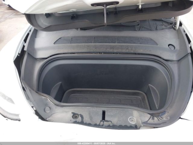 5YJYGDEE8MF266075 Tesla 2021