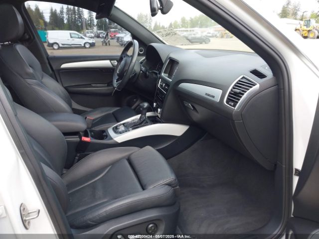WA1M2AFPXHA074239 Audi Q5 2.0t Premium