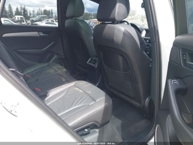WA1M2AFPXHA074239 Audi Q5 2.0t Premium