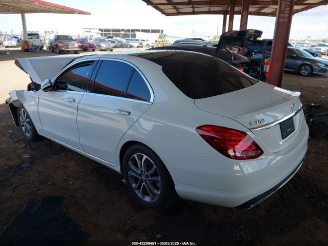 2016 MERCEDES-BENZ C 300 55SWF4JB8GU118940 Photo 2