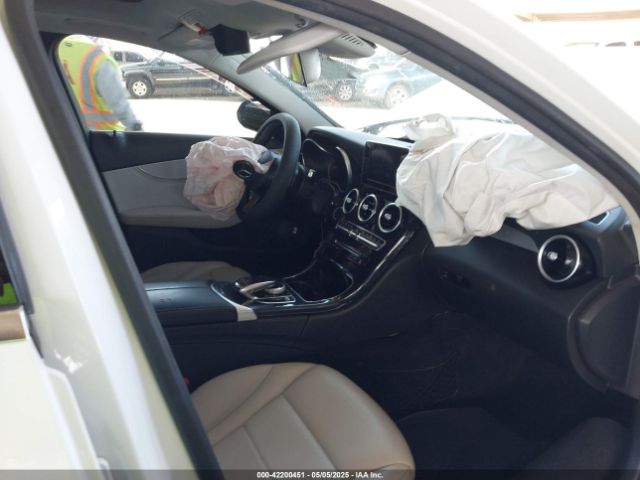 2016 MERCEDES-BENZ C 300 55SWF4JB8GU118940 Photo 4
