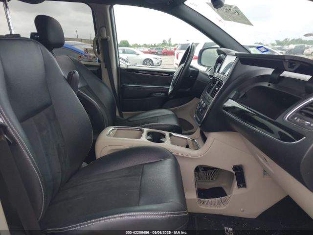 2C4RDGCG5KR636242 Dodge Grand Caravan Sxt