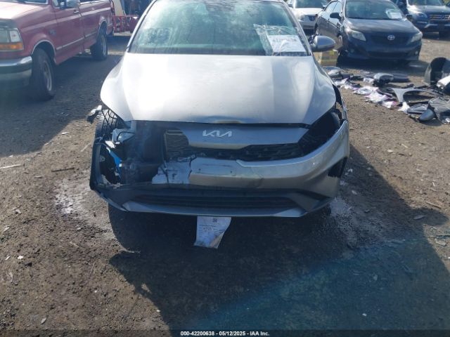 3KPF24AD1PE555862 KIA Forte Lxs