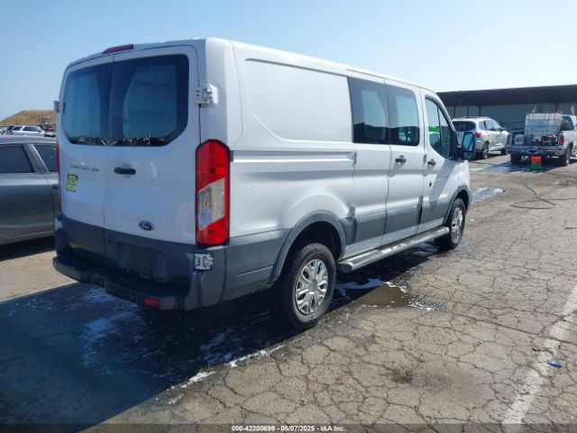 1FTYR1ZM8GKB42857 Ford Transit-250