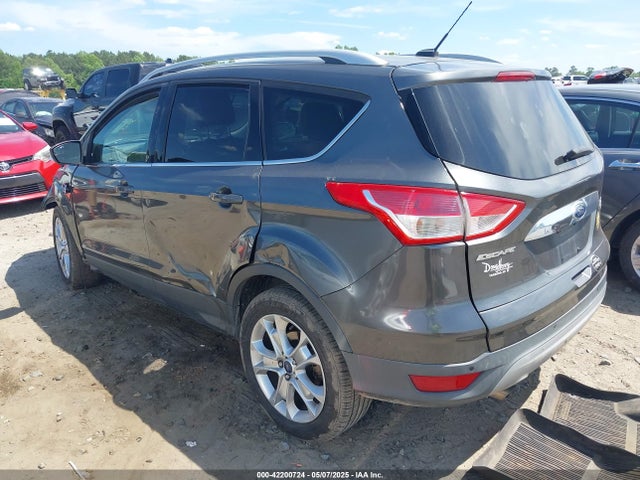 1FMCU0JX7GUA17356 Ford Escape Titanium