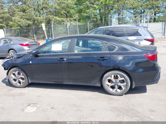 3KPF24AD5ME311238 KIA Forte Lxs