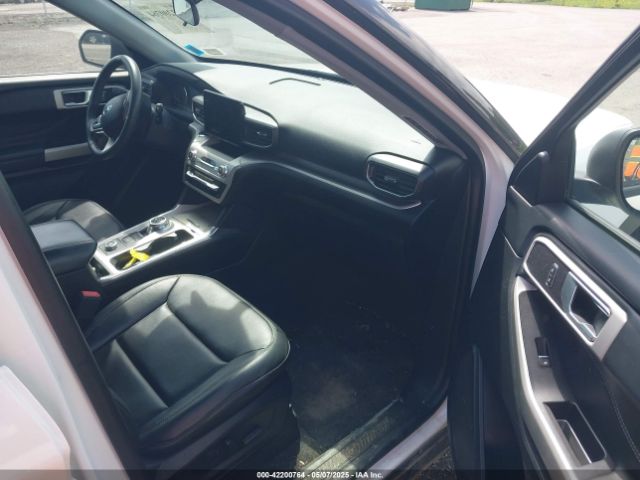 2022 FORD EXPLORER 1FMSK8DH8NGB99424 Photo 4