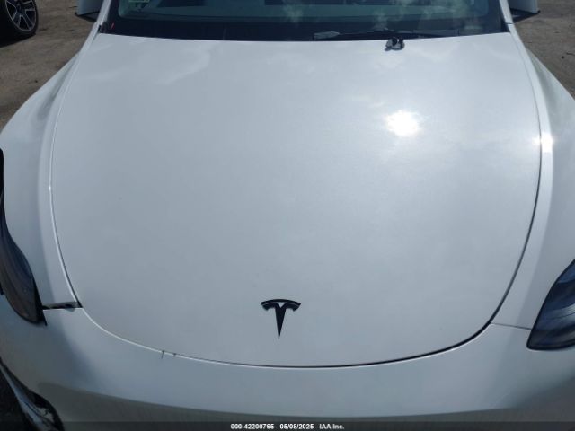 7SAYGDEE3NF533773 Tesla Model Y Long Range Dual Motor All-wheel Drive