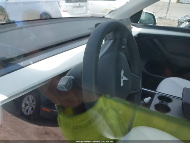 7SAYGDEE3NF533773 Tesla Model Y Long Range Dual Motor All-wheel Drive