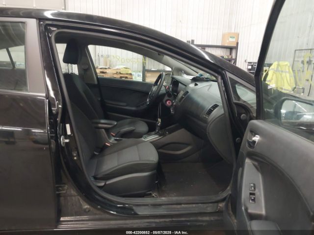 KNAFX4A63G5500812 KIA FORTE LX