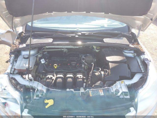 1FADP3K2XEL283869 Ford FOCUS SE