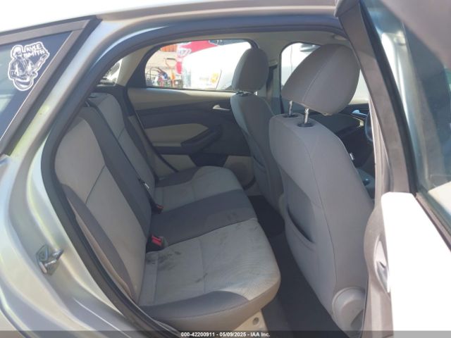 1FADP3K2XEL283869 Ford FOCUS SE