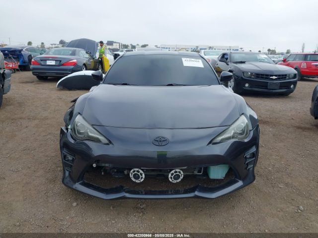 JF1ZNAA16H8711033 Toyota 86