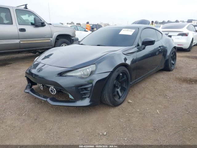 JF1ZNAA16H8711033 Toyota 86
