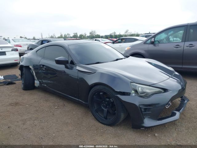 JF1ZNAA16H8711033 Toyota 86