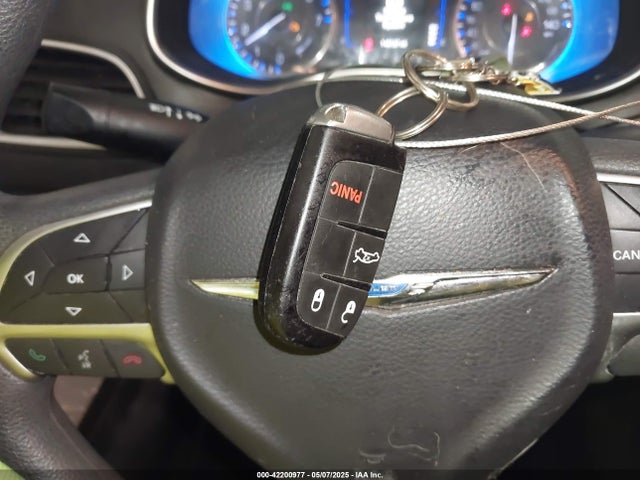 1C3CCCABXFN738619 Chrysler 2015