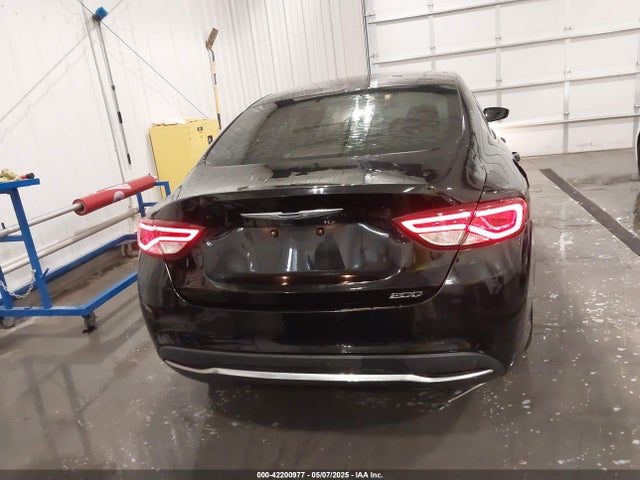 1C3CCCABXFN738619 Chrysler 2015