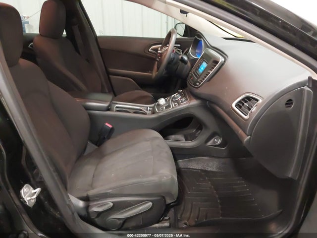 1C3CCCABXFN738619 Chrysler 2015