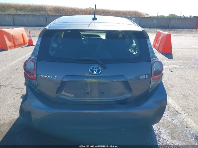 Toyota Prius C Three 2014 JTDKDTB39E1078879 Image 16