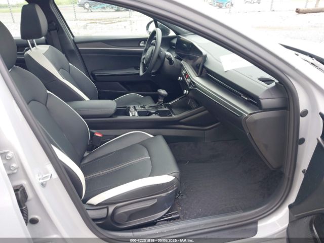 KNAG64J78S5325689 KIA K5 Gt-line