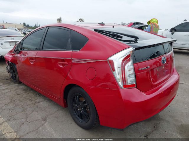 JTDKN3DU3F1882146 Toyota Prius Three