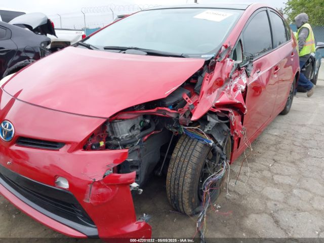 JTDKN3DU3F1882146 Toyota Prius Three