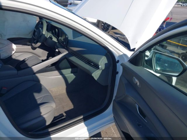 5NPLM4AG0MH012114 Hyundai ELANTRA SEL