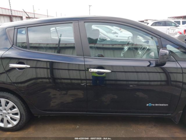 1N4AZ0CP2FC320680 Nissan LEAF S