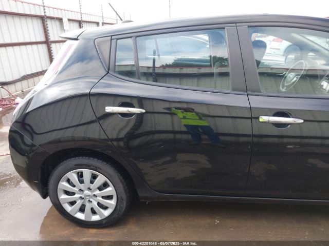 1N4AZ0CP2FC320680 Nissan LEAF S