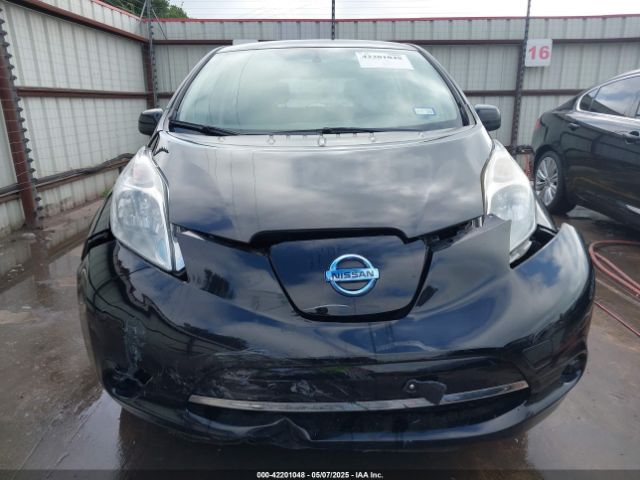 1N4AZ0CP2FC320680 Nissan LEAF S