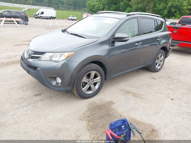 Toyota Rav4 Xle 2015 JTMRFREV9FD173760 Image 2