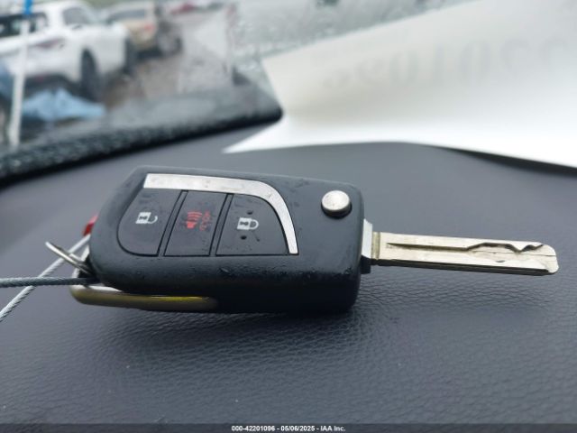 2T3H1RFVXMC106479 Toyota RAV4 LE