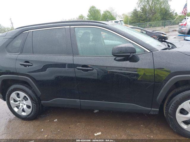 2T3H1RFVXMC106479 Toyota RAV4 LE