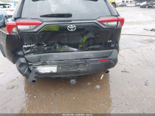 2T3H1RFVXMC106479 Toyota RAV4 LE
