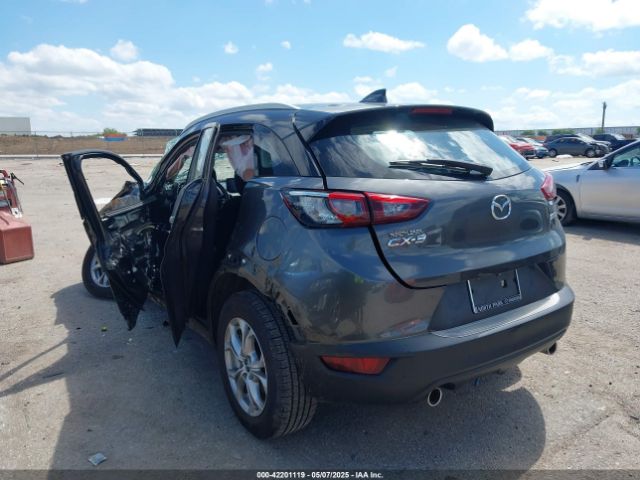 2019 MAZDA CX-3 JM1DKDB72K1451649 Photo 2