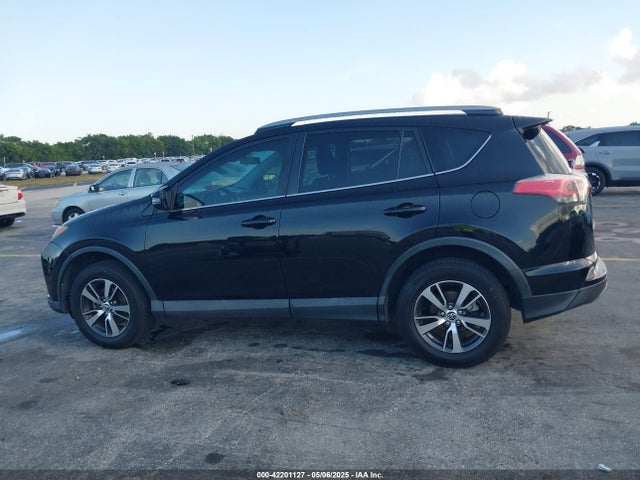 Toyota Rav4 Xle 2017 2T3WFREV8HW351442 Image 14