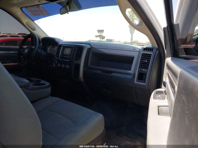 2017 RAM 1500 3C6JR6DT8HG542110 Photo 4