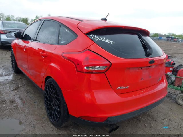 1FADP3K26GL389822 Ford FOCUS SE