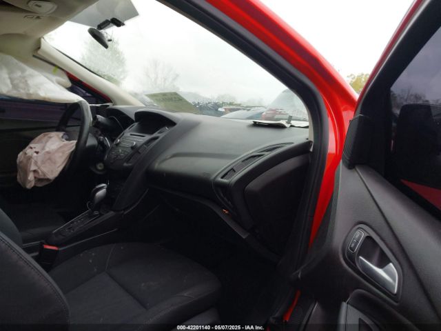1FADP3K26GL389822 Ford FOCUS SE