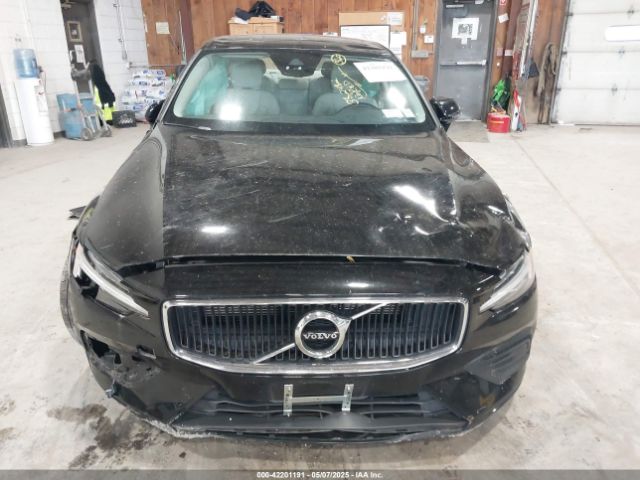 7JRA22TK2LG037409 Volvo S60 T6 Momentum