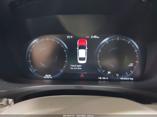 7JRA22TK2LG037409 Volvo S60 T6 Momentum