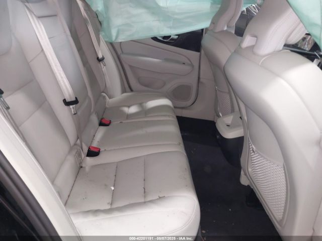 7JRA22TK2LG037409 Volvo S60 T6 Momentum