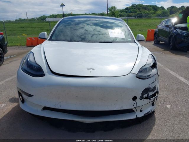 5YJ3E1EB2NF313445 Tesla MODEL 3