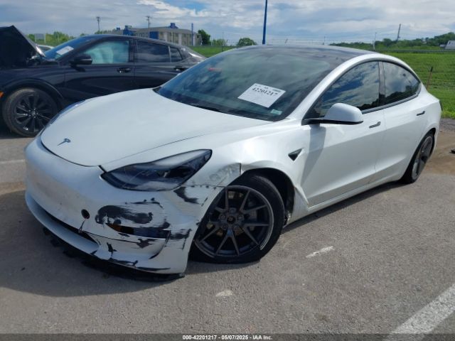 5YJ3E1EB2NF313445 Tesla MODEL 3