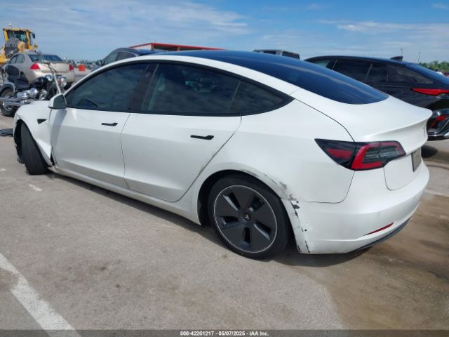 5YJ3E1EB2NF313445 Tesla MODEL 3