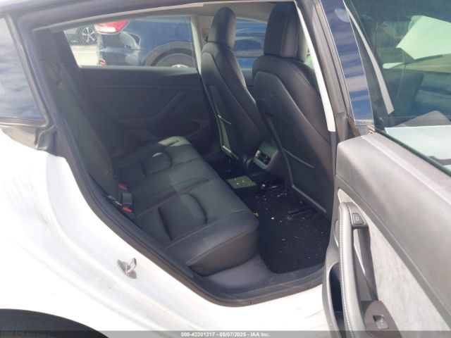 5YJ3E1EB2NF313445 Tesla MODEL 3