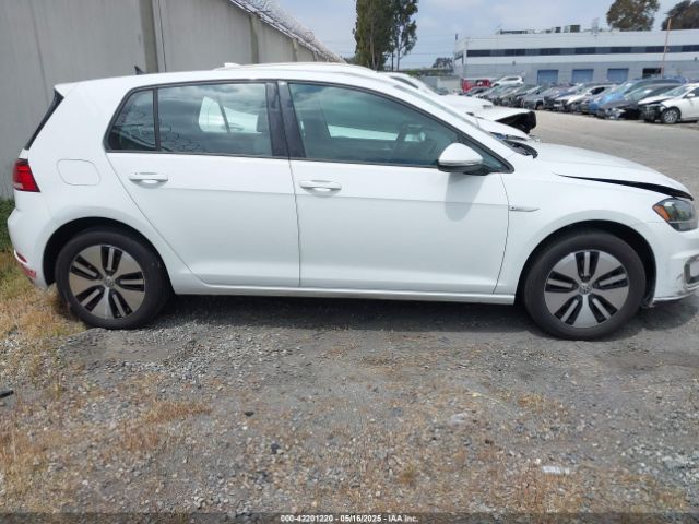WVWKR7AU8HW953556 Volkswagen E-golf Se