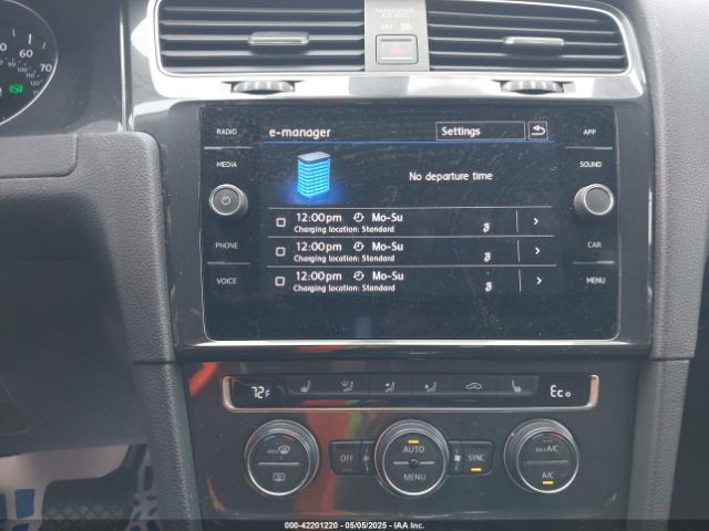 WVWKR7AU8HW953556 Volkswagen E-golf Se